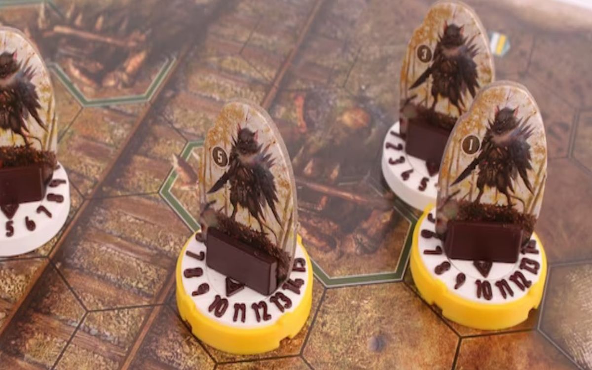 Master the art of the hatchet in Gloomhaven: Jaws of the Lion with our comprehensive guide