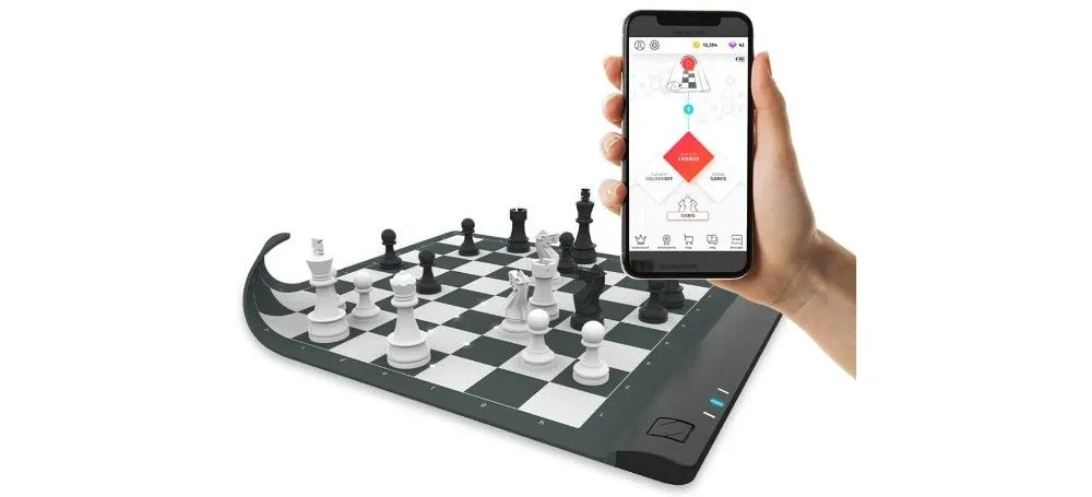 Experience Chess in the Digital Age: Explore the Bluetooth Chessboard